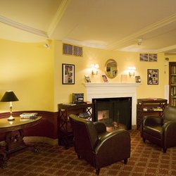 Avon Theatre - Avon Theatre Lower Lobby
