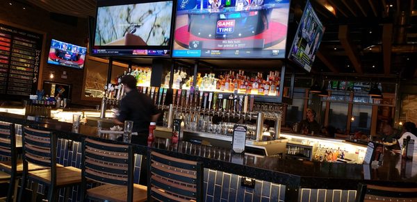 BJ's Restaurant & Brewhouse by null