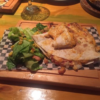Yo Amo Tacos - Chicken quesadilla and Aztec salad - Mexican Near Me - Vaughan, Ontario Yo Amo Tacos - Chicken quesadilla and Aztec salad - Mexican Near Me - Vaughan, Ontario