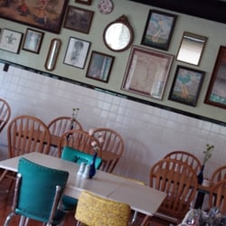 Happy Gillis Cafe & Hangout - Tables