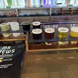 Mr Brews Taphouse Oshkosh - Our flights!!!