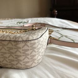 Ruby Slipper Shoes and Repair - Purse strap repair