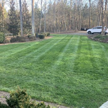 Moxthe Lawn Service - a freshly mowed lawn - Lawn Services Near Me Moxthe Lawn Service - a freshly mowed lawn - Lawn Services Near Me