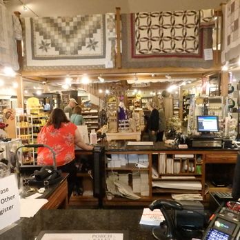 Der Dutchman - Carlisle Gifts - American Near Me - Plain City, Ohio