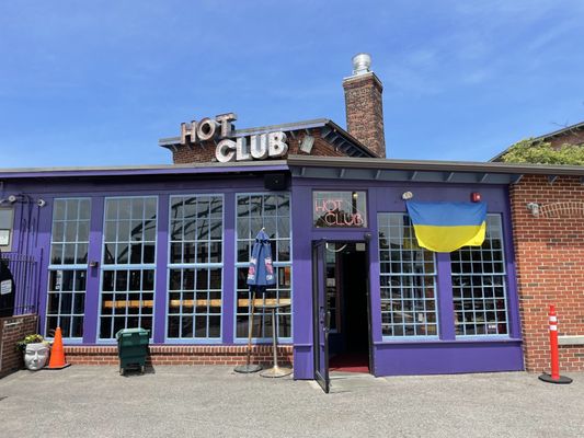 The Hot Club by null