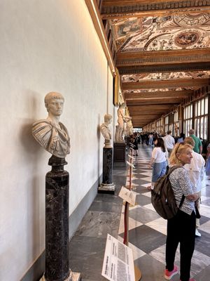 Uffizi Galleries by null