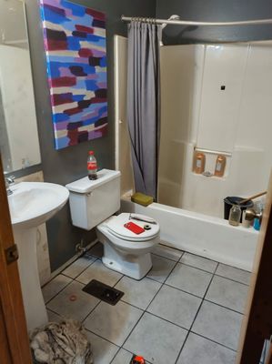 Bathroom Remodeling - Call today for a free estimate!