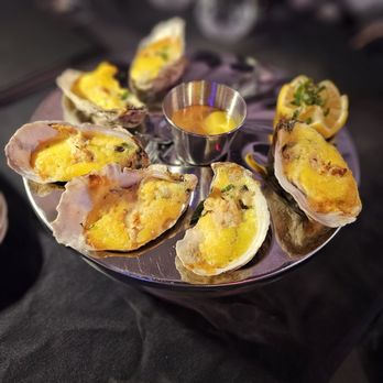Deluxe Fun Dining - Oysters - Bars Near Me - Charlotte, North Carolina