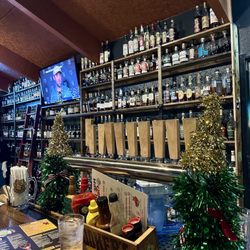 Lizardville Beer Store & Whiskey Bar