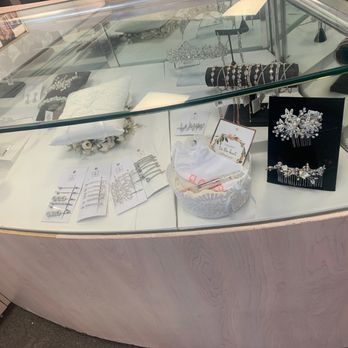 David's Bridal - Beautiful jewelry - Bridal Near Me - Fresno, California David's Bridal - Beautiful jewelry - Bridal Near Me - Fresno, California
