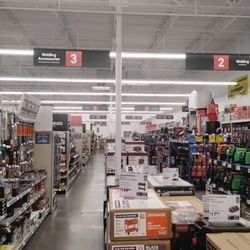 Harbor Freight Tools - Aisle view!