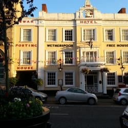 The Swan Hotel - Summer 2014, morning in front of The Swan.