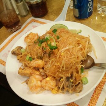 Pho Xe Lua Viet Thai Restaurant - Shrimp pad Thai! - Vietnamese Near Me - Philadelphia, Pennsylvania Pho Xe Lua Viet Thai Restaurant - Shrimp pad Thai! - Vietnamese Near Me - Philadelphia, Pennsylvania