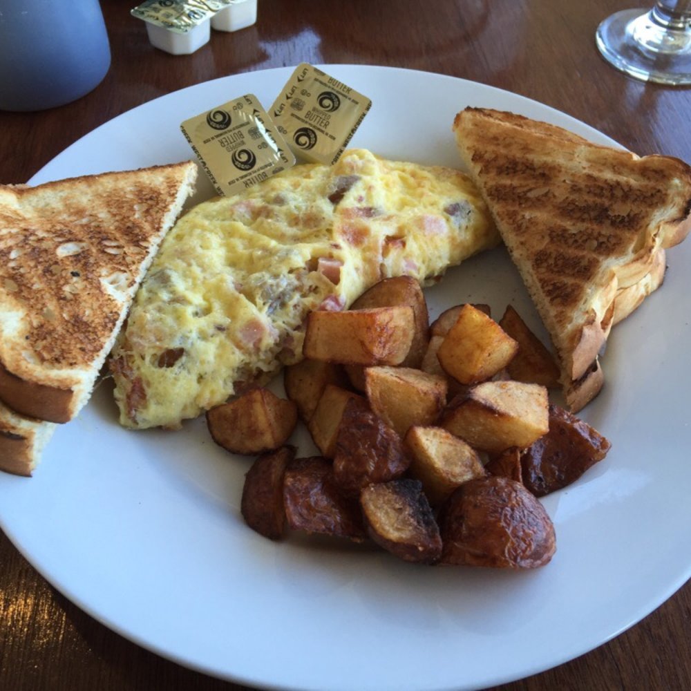 Surf Point 360 - Meat lovers in omelette - Seafood Near Me - Ogunquit, Maine Surf Point 360 - Meat lovers in omelette - Seafood Near Me - Ogunquit, Maine