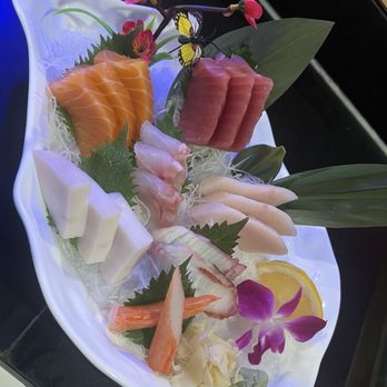 Fuji Sushi & Grill - Sashimi deluxe - Asian Fusion Near Me - Houston, Texas
