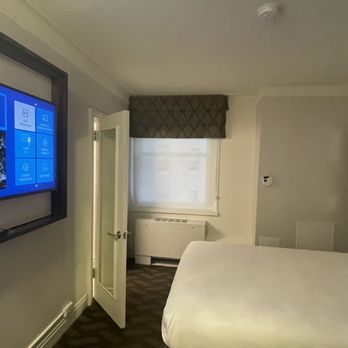 Hilton Boston Park Plaza - 1 Queen Bed Wicked Small Room - Hotels Near Me - Boston, Massachusetts Hilton Boston Park Plaza - 1 Queen Bed Wicked Small Room - Hotels Near Me - Boston, Massachusetts