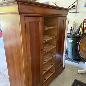 Kenosha Hunktz Moving Systems - Huge and heavy Gentleman's dresser. - Movers Near Me