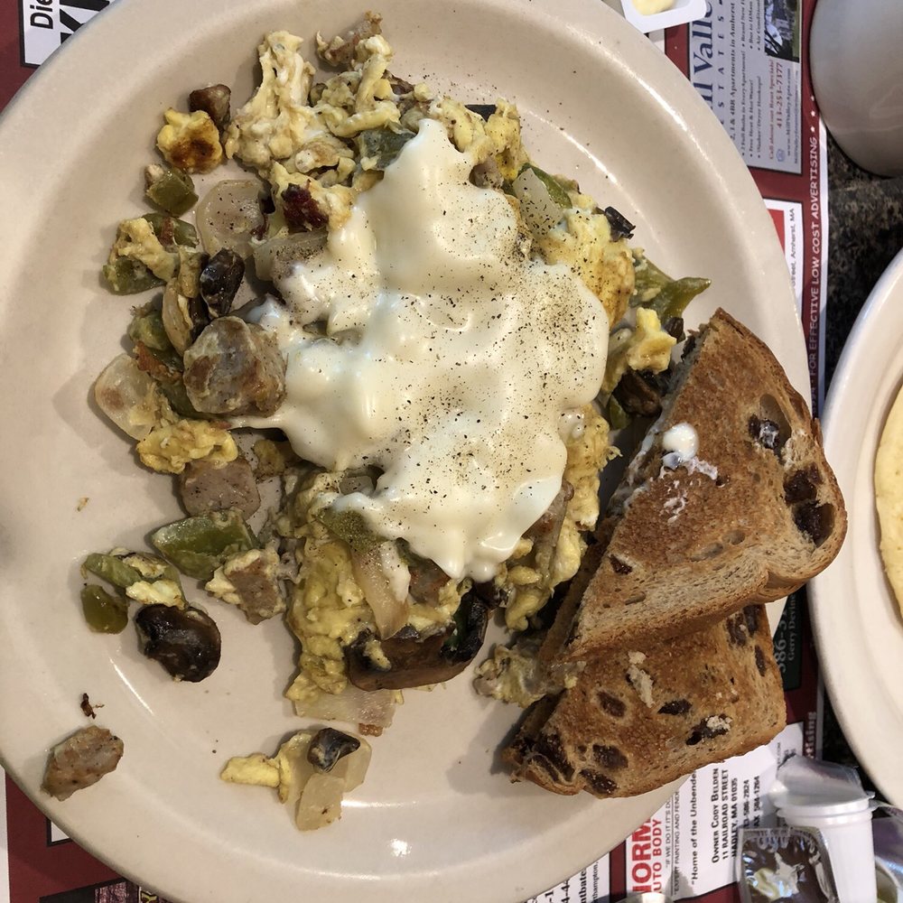 The Stables Restaurant - Country skillet with raisin toast - Breakfast & Brunch Near Me - Hadley, Massachusetts The Stables Restaurant - Country skillet with raisin toast - Breakfast & Brunch Near Me - Hadley, Massachusetts