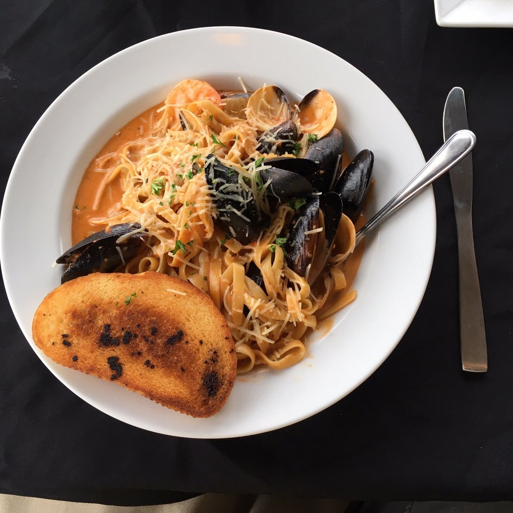 WAVES RESTAURANT AND LOUNGE Updated August 2024 28 Photos & 43