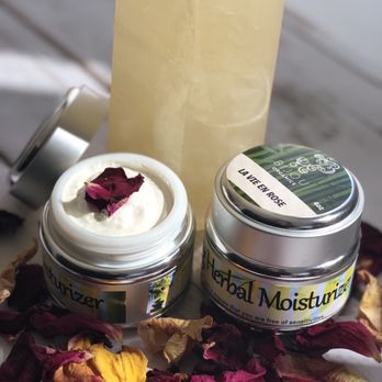 Bijou Organics - Rose Body Butter infused with soothing herbs - Wholesalers Near Me Bijou Organics - Rose Body Butter infused with soothing herbs - Wholesalers Near Me