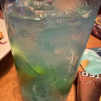 Texas Roadhouse - Tropical breeze- non alcoholic - Steakhouses Near Me - Eugene, Oregon