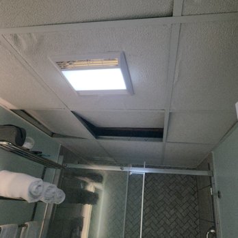 Pleasant View Inn - Moving ceiling tiles. Eventually disappearing. - Hotels Near Me - Westerly, Rhode Island