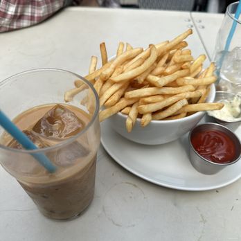 Edie Jo's - Quad latte and fries - Cocktail Bars Near Me - Brooklyn, New York Edie Jo's - Quad latte and fries - Cocktail Bars Near Me - Brooklyn, New York
