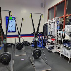 F45 Training Chino Hills - Tv screens at each pod showing you the workouts.