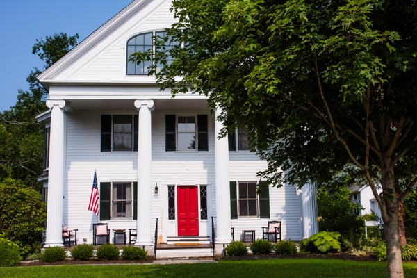 Four Columns Inn & 1832 Tavern by null
