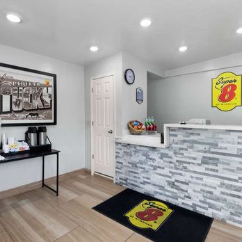 Super 8 - Reception - Hotels Near Me - Paducah, Kentucky