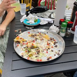 Gilligan's Island Bar & Grill - Nachos with black beans