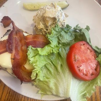 Harvest On Main - Salmon BLT - New American Near Me - Blue Ridge, Georgia