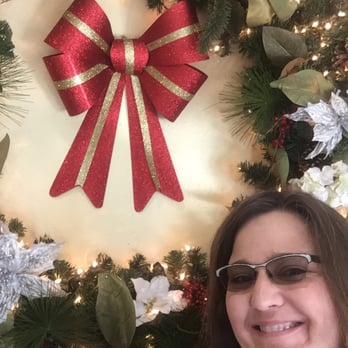 Sandra L Parker, DDS - Big wreath! - General Dentistry Near Me - Anaheim, California