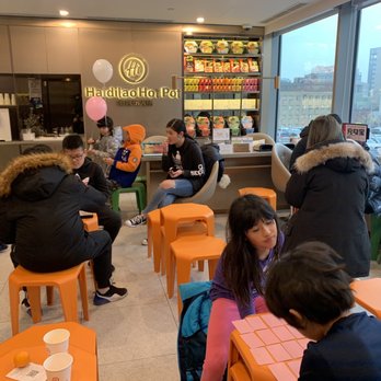 Haidilao Hotpot Flushing - Waiting area - Hot Pot Near Me - Flushing, New York