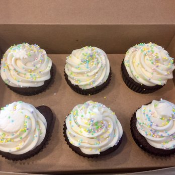 Treat - Mom loved her cupcakes! - Desserts Near Me - Vancouver, Washington Treat - Mom loved her cupcakes! - Desserts Near Me - Vancouver, Washington