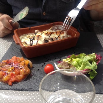 Les Terrasses - Noix de veau a la crème et champignons et linguini - Pizza Near Me - Martigues, 13