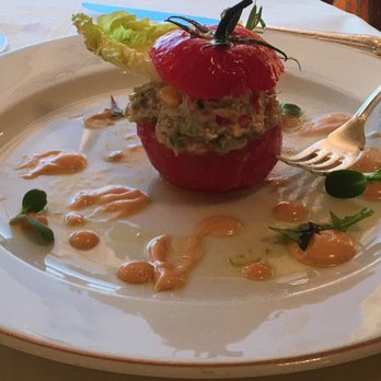 Villa Eugénie - First course, tomato stuffed with crab & avocado - amazing! - Basque Near Me - Biarritz, 64