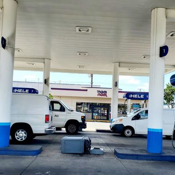 Hele - Hele gas station, with the Nom Nom convenience store in the background. - Gas Stations Near Me - Honolulu, Hawaii Hele - Hele gas station, with the Nom Nom convenience store in the background. - Gas Stations Near Me - Honolulu, Hawaii