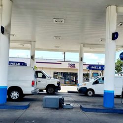Hele - Hele gas station, with the Nom Nom convenience store in the background.