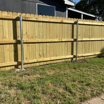 Texas Fence Solutions - Backyard fence replacement - Fences & Gates Near Me