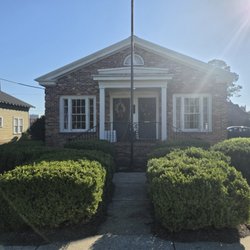 Oasis Therapeutic - Front building entrance