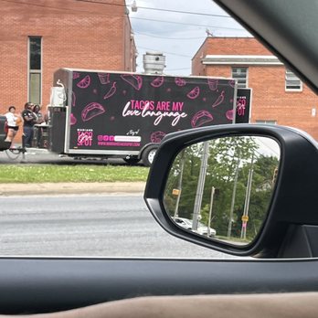 Mariah’s Taco Spot - View of truck - Food Trucks Near Me - Charlotte, North Carolina