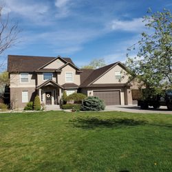 Heck Roofing - Beautiful Home! roof turned out very nice job well done.