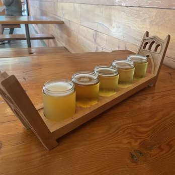 Stormbreaker Brewing St. Johns - Beer flight !! - Gastropubs Near Me - Portland, Oregon Stormbreaker Brewing St. Johns - Beer flight !! - Gastropubs Near Me - Portland, Oregon
