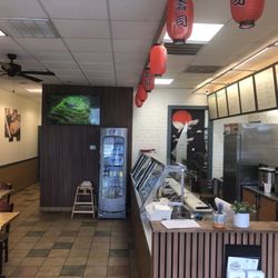 Oishii Poke And Sushi - Inside