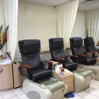 Mindy's Nails - Nail Salons Near Me - Salem, Massachusetts