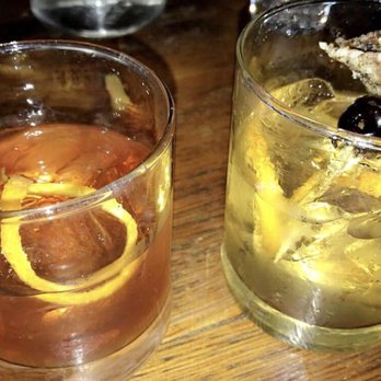 Smoque N' Bones - Woodsford and Maple Bacon Old Fashioned - Barbeque Near Me - Toronto, Ontario Smoque N' Bones - Woodsford and Maple Bacon Old Fashioned - Barbeque Near Me - Toronto, Ontario