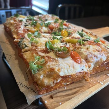 Ella's Italian Pub - Geneva - Simple Tomato Pie - Pizza Near Me - Geneva, Illinois Ella's Italian Pub - Geneva - Simple Tomato Pie - Pizza Near Me - Geneva, Illinois