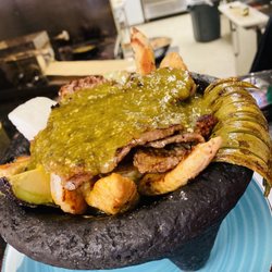 Birrieria Jaliscos - Molcajete