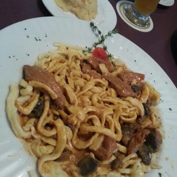 Waldhorn Restaurant - Rahmgeschnetzeltes mit spaetzle - German Near Me - Pineville, North Carolina